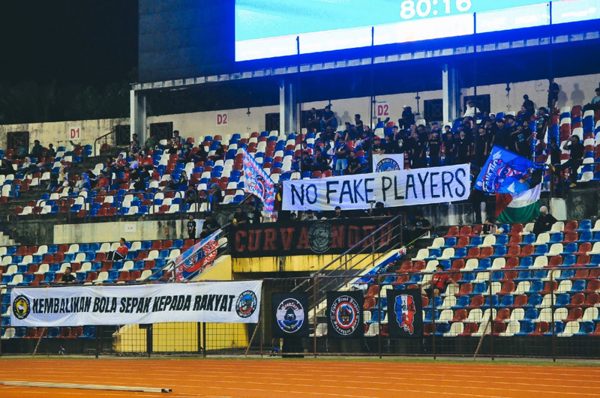 Các hội CĐV 'chiến' nhất Malaysia đồng loạt gây sức ép trước thềm bầu cử chủ tịch FAM