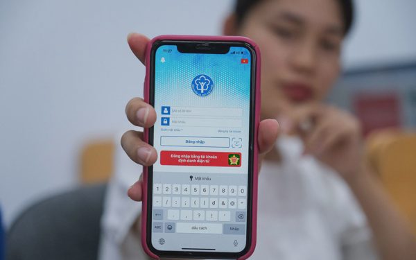 Các lưu ý mới về sổ bảo hiểm xã hội, thẻ bảo hiểm y tế điện tử