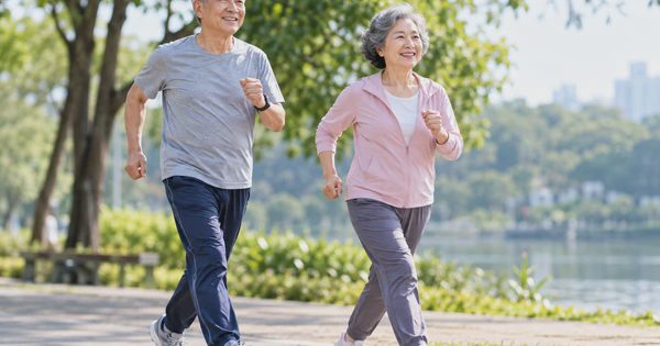 Các nhà khoa học tìm ra cách đi bộ tốt vượt trội cho người lớn tuổi