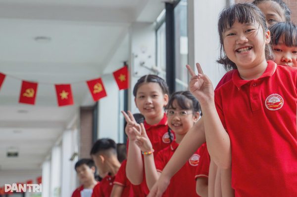 Cách một phường ở Hà Nội "gỡ khó" khám 15.000 trẻ khi trạm y tế có 26 người