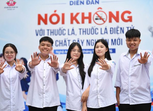 Cách nào để học sinh tránh xa ma túy núp bóng kẹo, tinh dầu