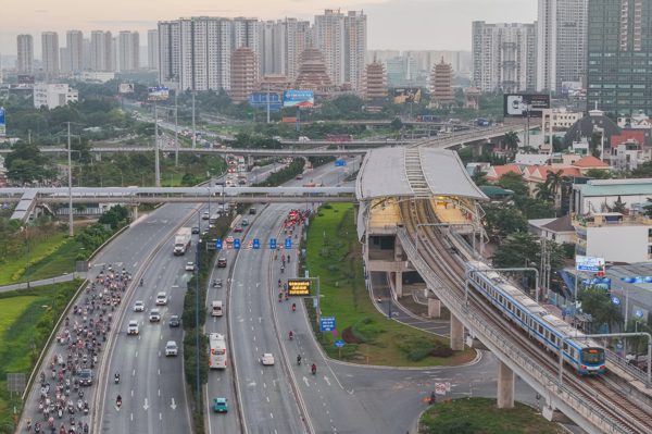 Cách nào để TPHCM biến hạ tầng thành “cỗ máy tạo vốn”?