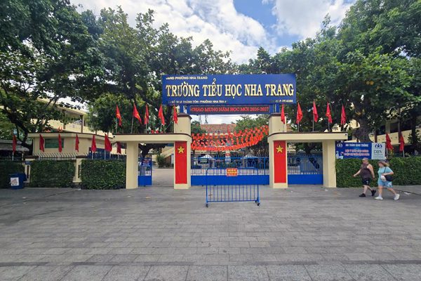 Cách vận hành của 'siêu trường' hơn 10.500 học sinh, 287 lớp ở phường Nha Trang