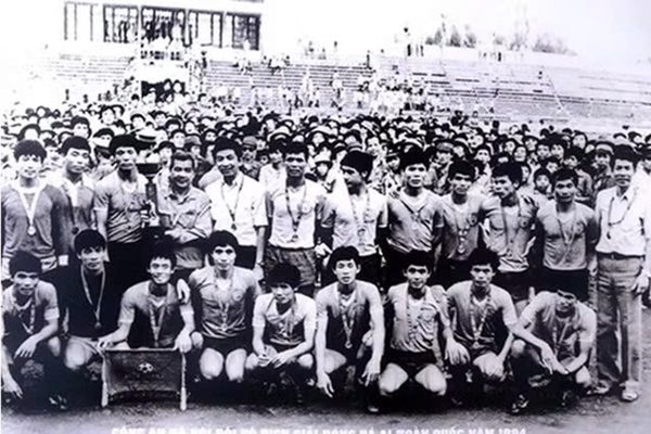 CAHN: Những mảnh ký ức đi cùng năm tháng