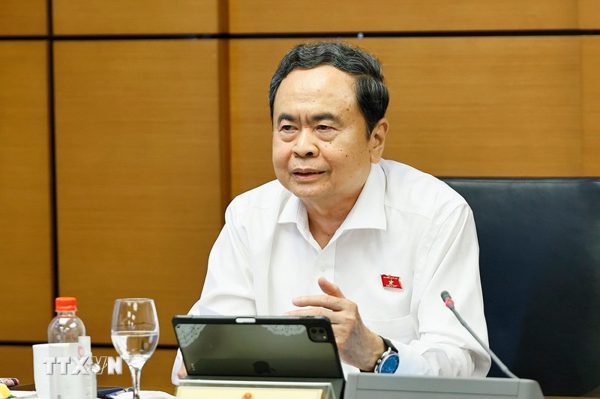 Cải cách thủ tục hành chính, không đánh đổi môi trường lấy tăng trưởng đơn thuần