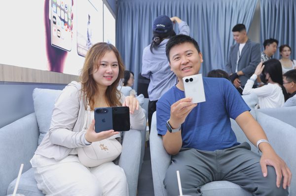 Cảm nhận của những khách hàng đầu tiên sở hữu iPhone Duo tại TopZone