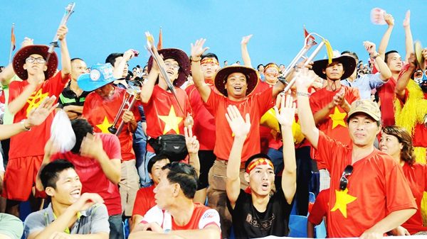 “Căn bệnh” của văn hóa hâm mộ