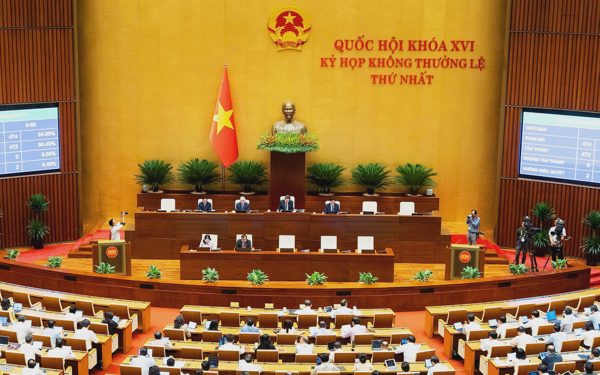 Cán bộ cố ý gây thiệt hại phải bồi thường tới 50 tháng lương