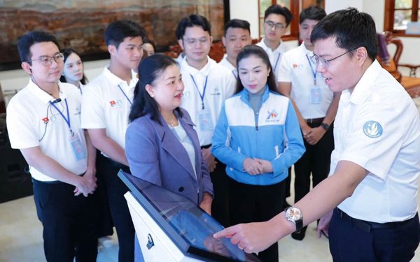 Cán bộ Đoàn - Hội trường học bàn cách 'giữ lửa' phong trào