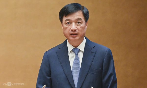 'Cán bộ không làm, làm chậm cũng phải chịu trách nhiệm'