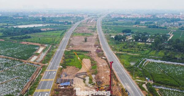 Cận cảnh 15 km đường song hành Vành đai 4 qua Hà Nội vừa thông xe kỹ thuật