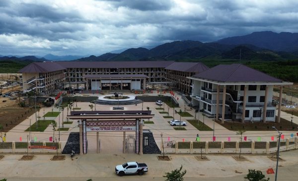 Cận cảnh 2 trường liên cấp đầu tư hiện đại sẵn sàng đón học sinh vùng cao TP Huế