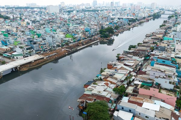 Cận cảnh bờ Nam kênh Đôi trước cuộc ‘lột xác’