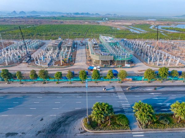 Cận cảnh công trường gần 9.000 công nhân ngày đêm dựng xây diện mạo Vinhomes Global Gate Hạ Long