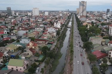 Cận cảnh kênh Bắc đen kịt, hôi thối được đề xuất 'khai tử' để mở đường 10 làn xe