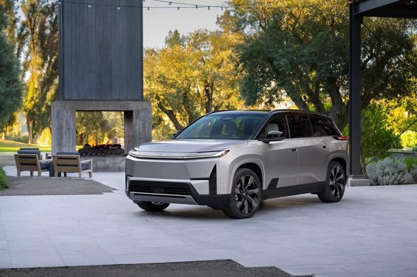 Cận cảnh Toyota Highlander 2027: Thiết kế mới, phạm vi di chuyển 511 km