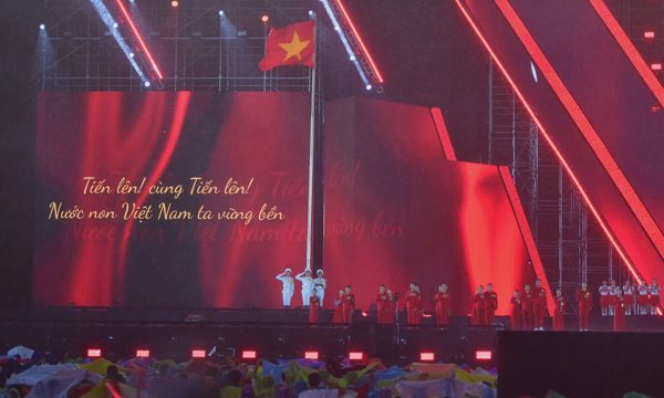 'Cần chuẩn hóa việc sử dụng Quốc ca'