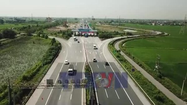 Cần có lộ trình xử phạt xe không giữ khoảng cách an toàn