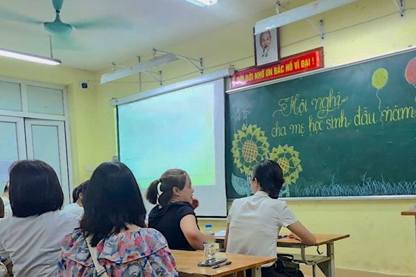 Cần 'giải phóng' ban đại diện cha mẹ học sinh khỏi vai trò 'đứng ra thu tiền'
