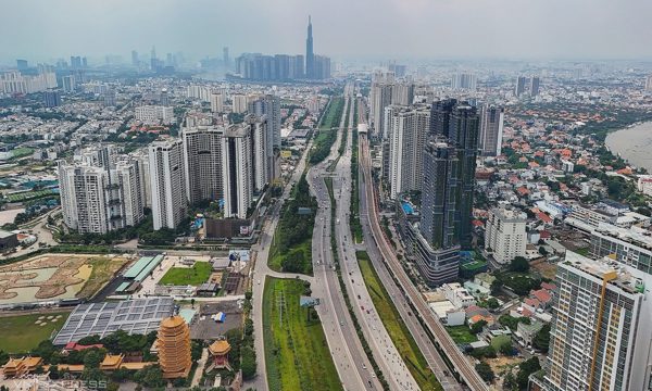'Cần giảm xây nhà cao cấp để tránh khủng hoảng thừa'