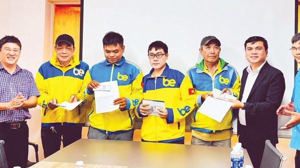 Cần hệ thống an sinh dài hạn cho lái xe công nghệ