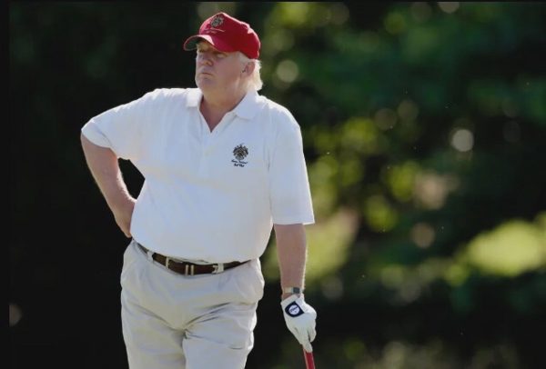 Cân nặng ông Trump sát ngưỡng béo phì, bác sĩ khuyến nghị kiểm soát