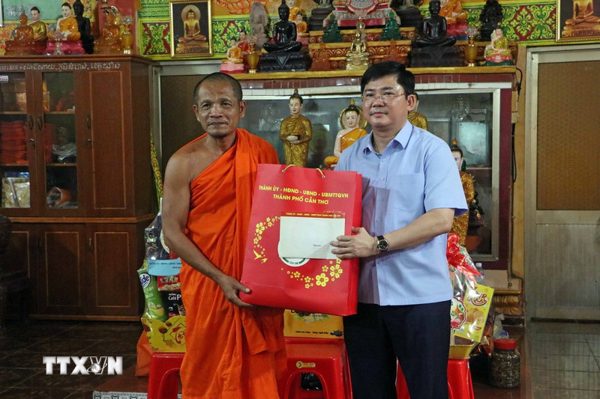 Cần Thơ quan tâm chăm lo đời sống văn hóa, tín ngưỡng của đồng bào Khmer