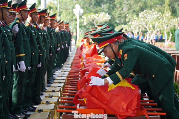 Cần Thơ tổ chức truy điệu và an táng 120 hài cốt liệt sĩ