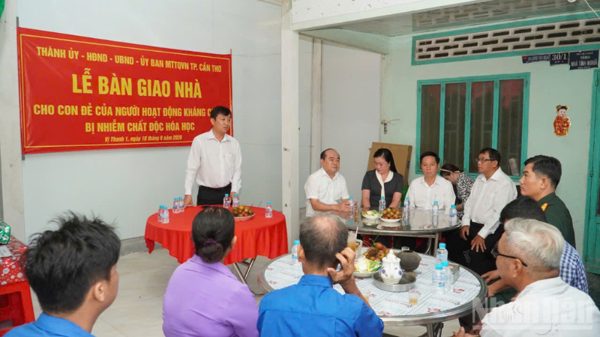 Cần Thơ xây mới, sửa chữa 123 căn nhà cho người có công