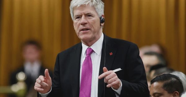 Canada biến khoáng sản chiến lược thành 'đòn bẩy' đối phó thương chiến Mỹ