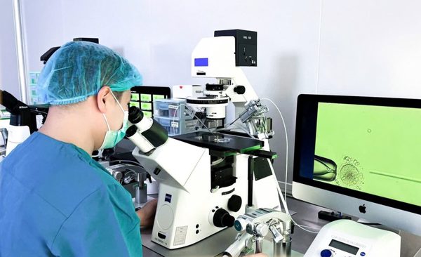 Cảnh báo gánh nặng hiếm muộn trong bối cảnh Việt Nam giảm tỉ lệ sinh