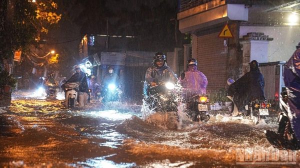 Cảnh báo mưa lớn tại duyên hải Nam Trung Bộ, Nam Bộ và Lâm Đồng
