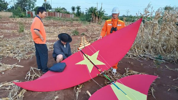 Cảnh báo nguy cơ mất an toàn từ vi phạm hành lang lưới điện truyền tải