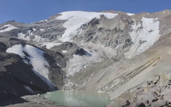 Cảnh báo thảm họa tương tự Nepal: Hồ băng thành 'quả bom nước', thị trấn Argentina chỉ có 45 phút chạy lũ