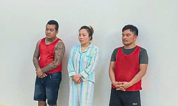 Cảnh sát giải cứu 8 bé gái trong đường dây mua bán nhân viên karaoke