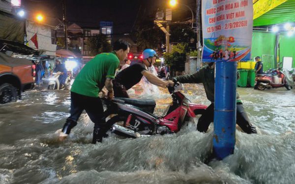 Cảnh sát giao thông cảnh báo 122 điểm ngập ở TP.HCM, là những điểm nào?