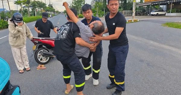 Cảnh sát PCCC Công an TP.HCM kịp thời cứu người bị tai nạn giao thông