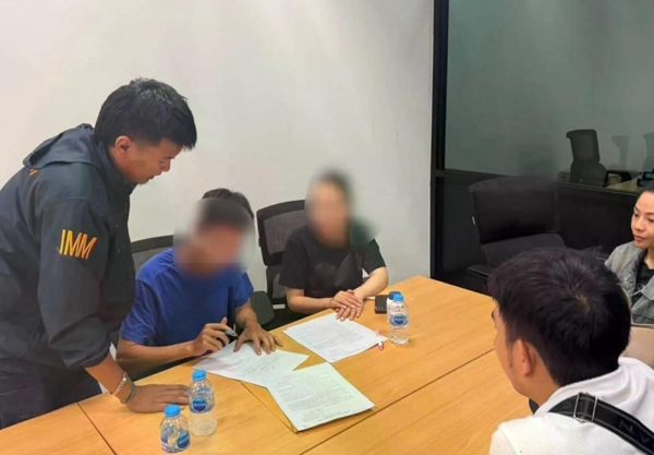 Cảnh sát Thái Lan bắt cặp vợ chồng người Việt nghi tấn công tạt axit ở Hà Nội