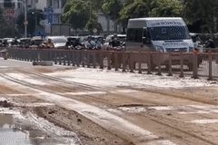 Cảnh tượng gây bức xúc trên 300m đường, công an trích xuất camera tìm thủ phạm