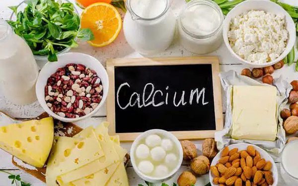 Canxi hữu cơ hay vô cơ tốt hơn, có nên uống nhiều loại cùng lúc?