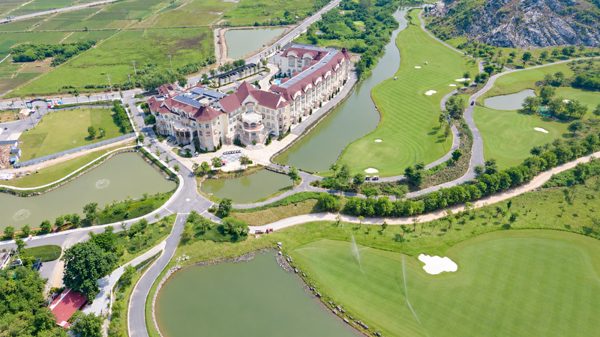 Canyon Course: Sân mới tổ chức Tiền Phong Golf Championship 2026 có gì đặc sắc?