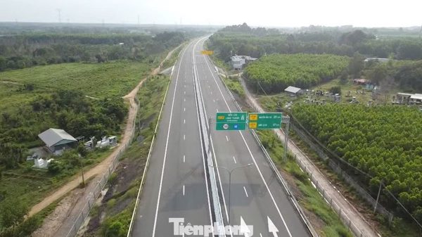 Cao tốc Bến Lức - Long Thành đón gần 25.000 lượt xe sau ngày thông tuyến