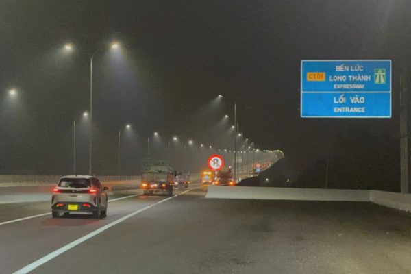 Cao tốc Bến Lức - Long Thành, nông sản thêm "đường nhanh" tới sân bay