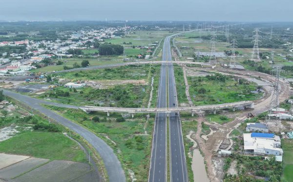 Cao tốc Bến Lức - Long Thành Thành dự kiến đưa vào khai thác toàn tuyến vào đêm 30-9