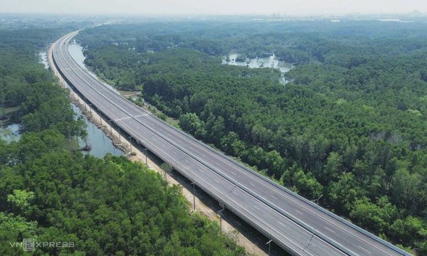 Cao tốc Bến Lức - Long Thành trước thông xe toàn tuyến