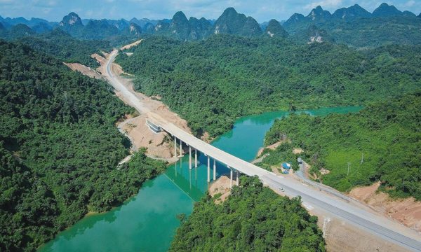 Cao tốc qua Lạng Sơn, Cao Bằng có thể khai thác tạm trong dịp Tết