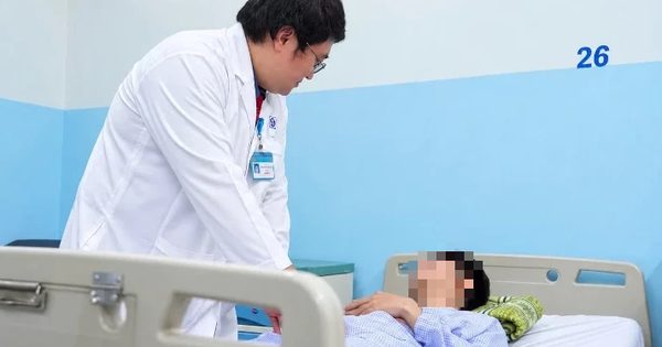 Cấp cứu kịp thời 2 chàng trai bị xoắn tinh hoàn giữa đêm ở TP.HCM