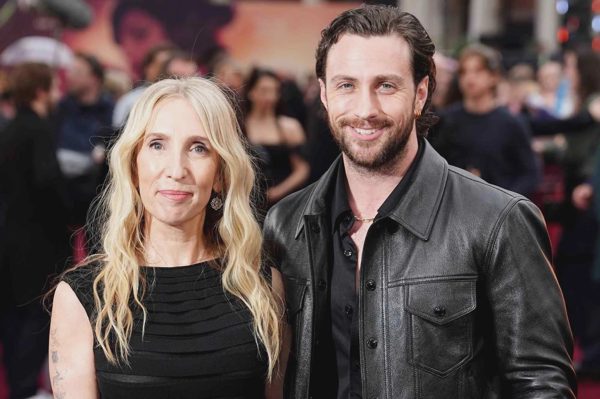Cặp đôi vợ 59 tuổi, chồng 36 tuổi nổi tiếng của Hollywood: Yêu vì đồng điệu