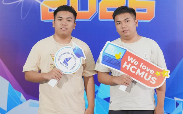 Cặp song sinh giành 'vàng' Olympic toán quốc tế Hiền - Hậu được tuyển thẳng ngành toán