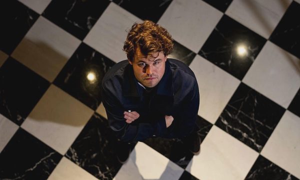 Carlsen: 'AI cho thấy con người không xuất sắc đến thế'
